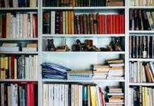 Difference Between American English and British English Difference Between American English and British (Royal) English